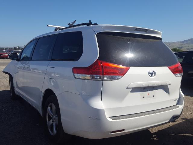 Photo 2 VIN: 5TDKK3DC1ES469031 - TOYOTA SIENNA LE 