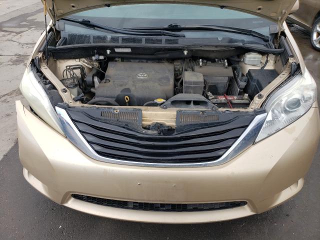 Photo 6 VIN: 5TDKK3DC1ES474181 - TOYOTA SIENNA 