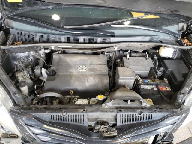 Photo 6 VIN: 5TDKK3DC1ES506563 - TOYOTA SIENNA LE 