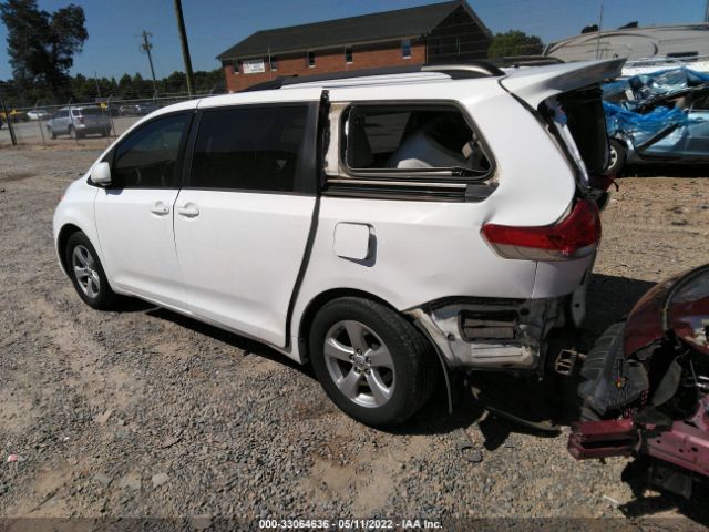 Photo 2 VIN: 5TDKK3DC1ES526733 - TOYOTA SIENNA 