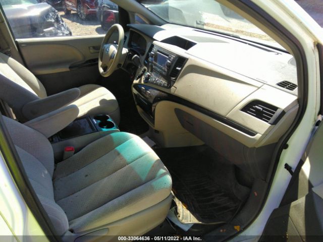 Photo 4 VIN: 5TDKK3DC1ES526733 - TOYOTA SIENNA 