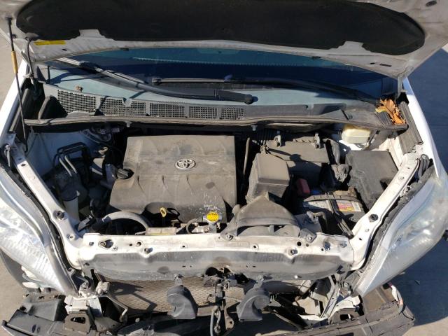 Photo 6 VIN: 5TDKK3DC1FS554355 - TOYOTA SIENNA LE 