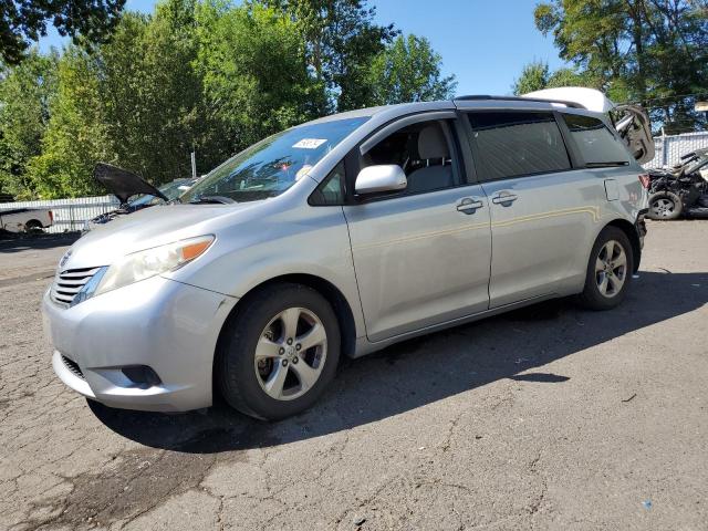 Photo 0 VIN: 5TDKK3DC1FS563427 - TOYOTA SIENNA LE 