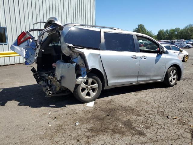 Photo 2 VIN: 5TDKK3DC1FS563427 - TOYOTA SIENNA LE 