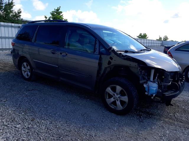 Photo 3 VIN: 5TDKK3DC1FS568661 - TOYOTA SIENNA LE 