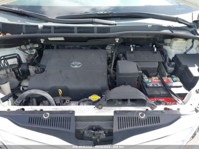 Photo 9 VIN: 5TDKK3DC1FS575903 - TOYOTA SIENNA 