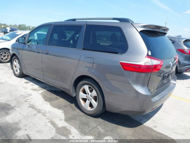 Photo 2 VIN: 5TDKK3DC1FS597173 - TOYOTA SIENNA 