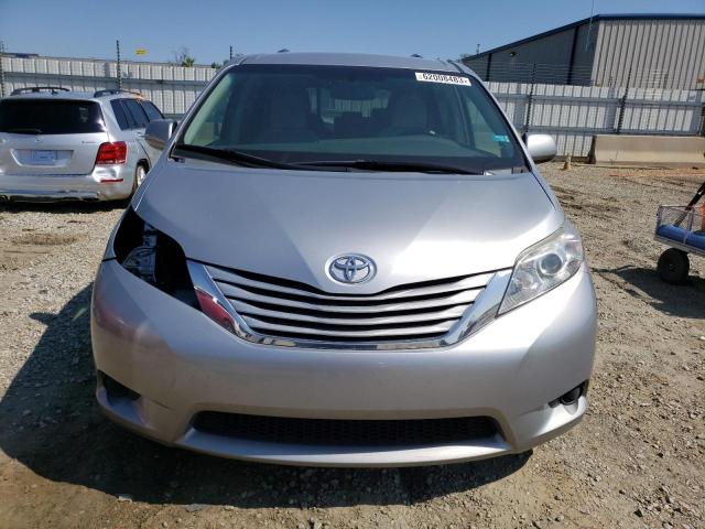 Photo 4 VIN: 5TDKK3DC1FS632875 - TOYOTA SIENNA LE 