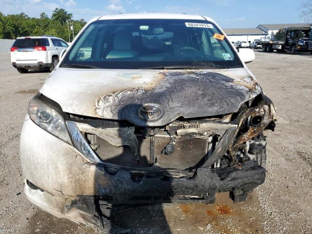 Photo 4 VIN: 5TDKK3DC1FS678416 - TOYOTA SIENNA LE 