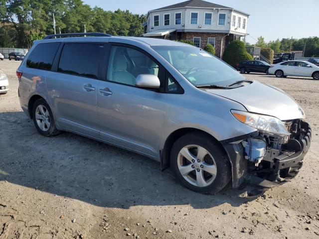 Photo 3 VIN: 5TDKK3DC1GS709438 - TOYOTA SIENNA LE 