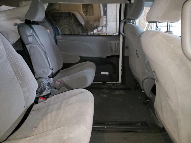 Photo 9 VIN: 5TDKK3DC1GS710377 - TOYOTA SIENNA LE 