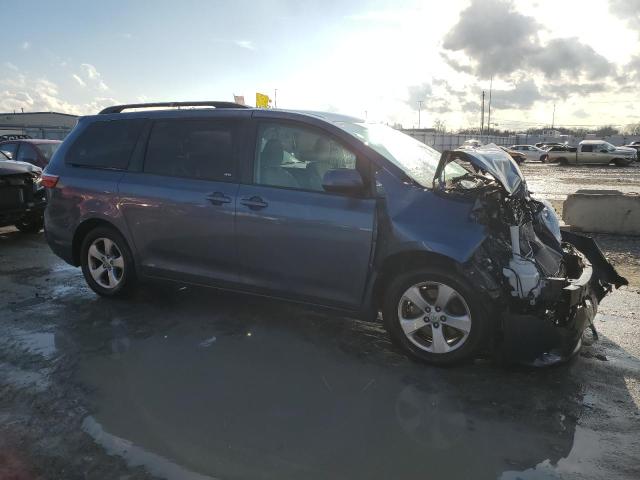 Photo 3 VIN: 5TDKK3DC1GS712307 - TOYOTA SIENNA LE 