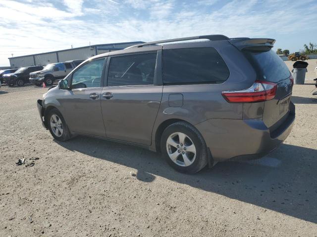 Photo 1 VIN: 5TDKK3DC1GS726403 - TOYOTA SIENNA LE 