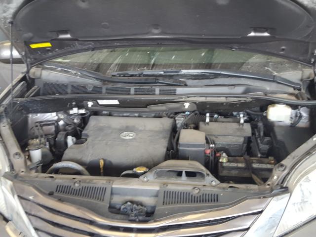 Photo 6 VIN: 5TDKK3DC1GS730970 - TOYOTA SIENNA LE 