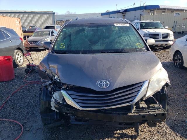 Photo 4 VIN: 5TDKK3DC1GS742567 - TOYOTA SIENNA LE 