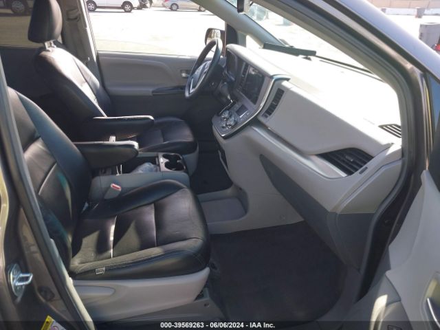 Photo 4 VIN: 5TDKK3DC1GS750054 - TOYOTA SIENNA 