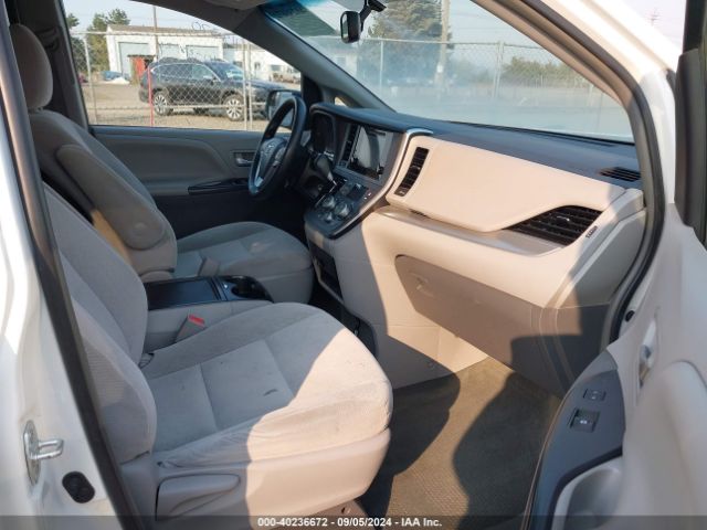 Photo 4 VIN: 5TDKK3DC1GS766013 - TOYOTA SIENNA 