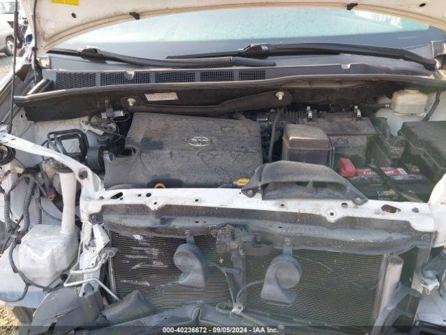 Photo 9 VIN: 5TDKK3DC1GS766013 - TOYOTA SIENNA 