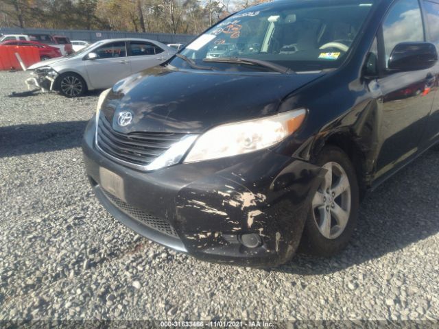 Photo 5 VIN: 5TDKK3DC2BS002132 - TOYOTA SIENNA 