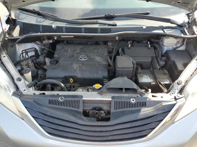 Photo 11 VIN: 5TDKK3DC2BS014328 - TOYOTA SIENNA LE 