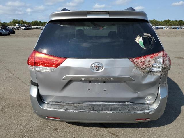 Photo 5 VIN: 5TDKK3DC2BS014328 - TOYOTA SIENNA LE 