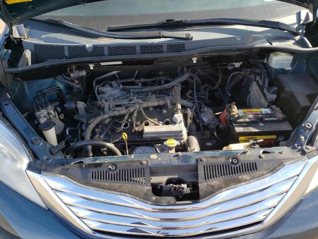 Photo 11 VIN: 5TDKK3DC2BS014653 - TOYOTA SIENNA LE 