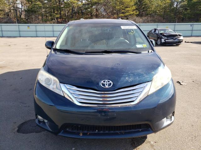 Photo 4 VIN: 5TDKK3DC2BS014653 - TOYOTA SIENNA LE 