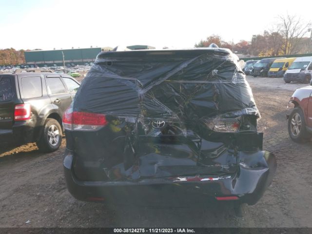 Photo 5 VIN: 5TDKK3DC2BS021747 - TOYOTA SIENNA 