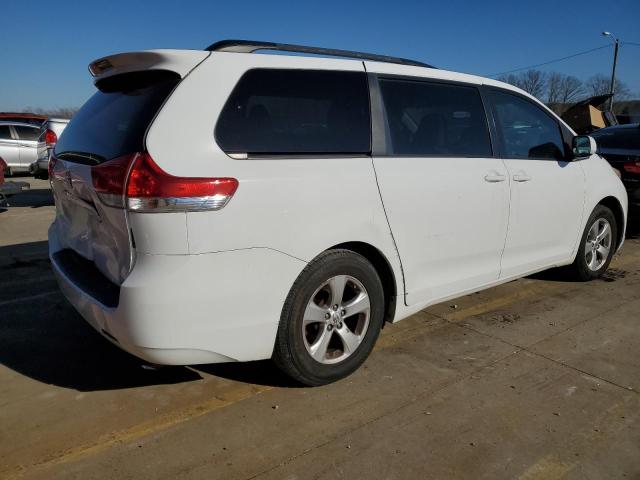 Photo 2 VIN: 5TDKK3DC2BS024003 - TOYOTA SIENNA LE 