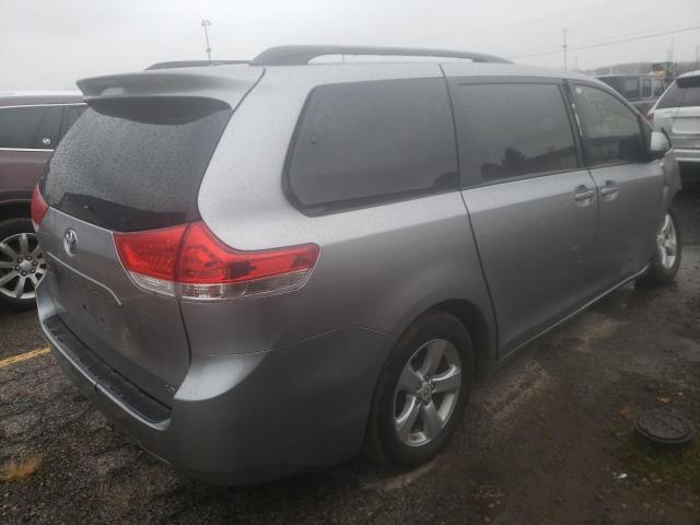 Photo 2 VIN: 5TDKK3DC2BS027578 - TOYOTA SIENNA LE 