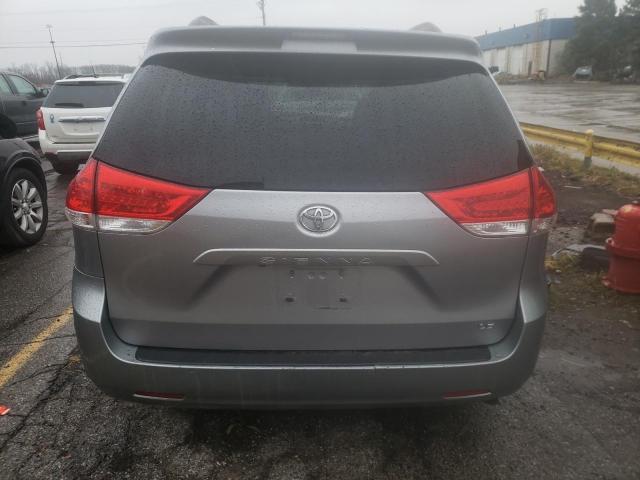 Photo 5 VIN: 5TDKK3DC2BS027578 - TOYOTA SIENNA LE 