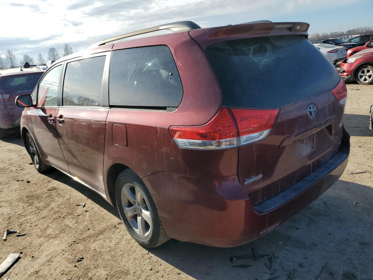 Photo 1 VIN: 5TDKK3DC2BS059415 - TOYOTA SIENNA 