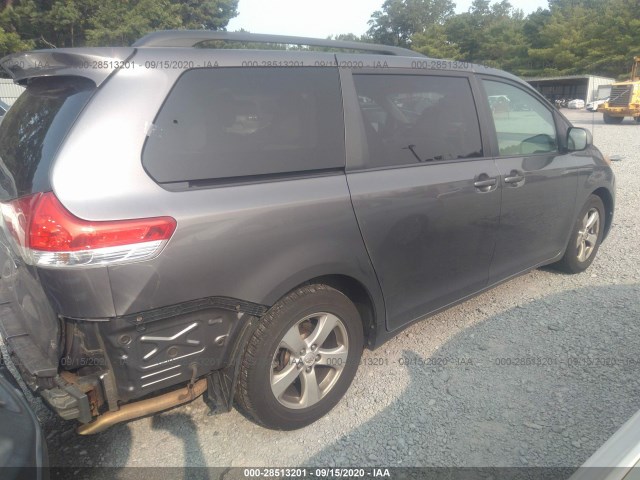 Photo 3 VIN: 5TDKK3DC2BS070866 - TOYOTA SIENNA 