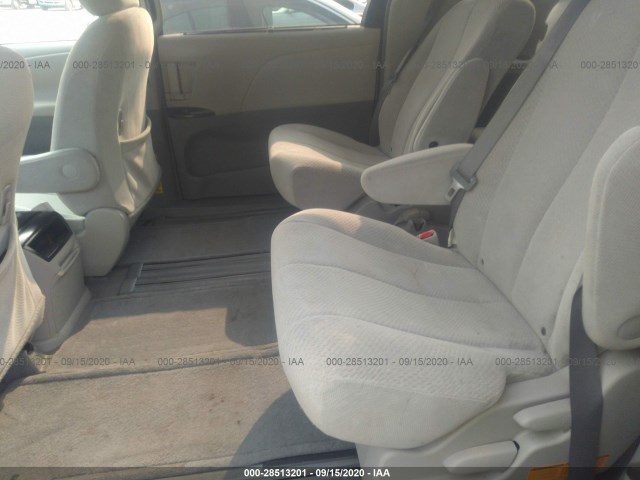 Photo 7 VIN: 5TDKK3DC2BS070866 - TOYOTA SIENNA 