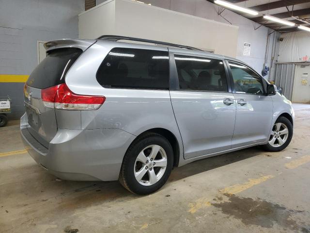 Photo 2 VIN: 5TDKK3DC2BS087845 - TOYOTA SIENNA LE 