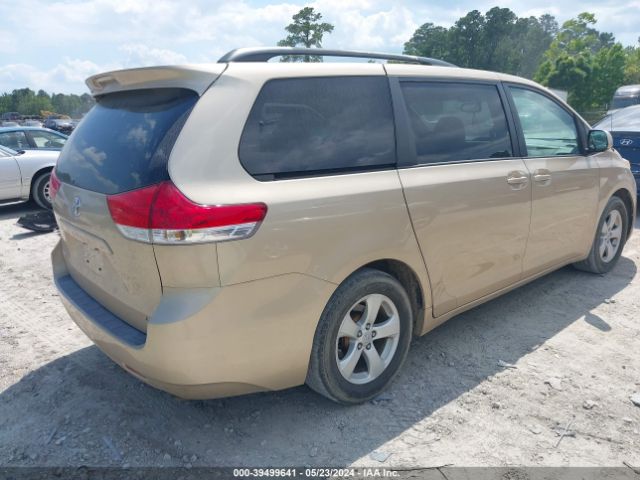 Photo 3 VIN: 5TDKK3DC2BS088946 - TOYOTA SIENNA 