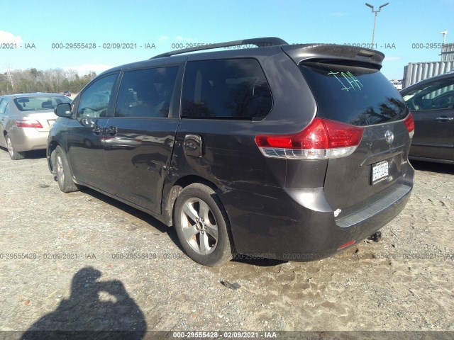 Photo 2 VIN: 5TDKK3DC2BS097081 - TOYOTA SIENNA 