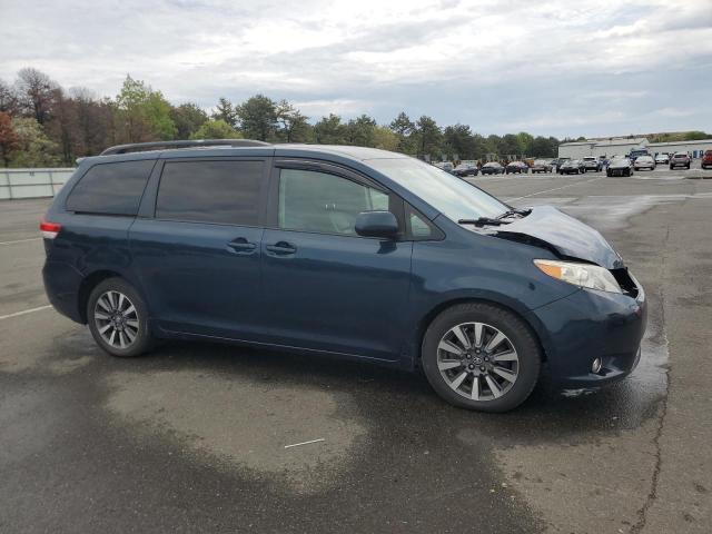 Photo 3 VIN: 5TDKK3DC2BS101324 - TOYOTA SIENNA LE 