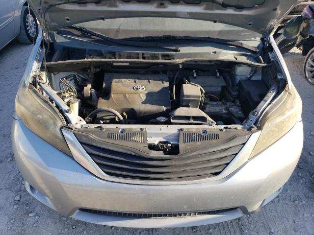 Photo 11 VIN: 5TDKK3DC2BS102554 - TOYOTA SIENNA LE 