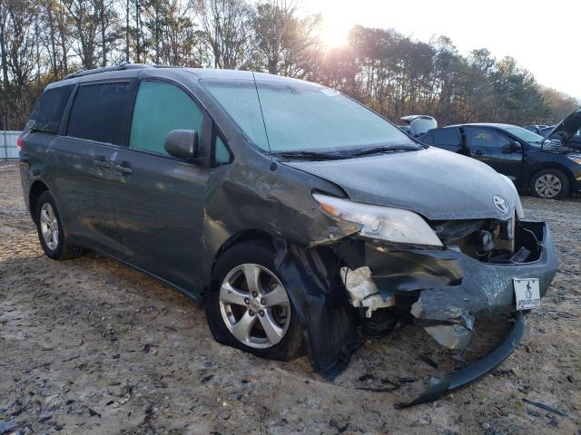 Photo 3 VIN: 5TDKK3DC2BS103199 - TOYOTA SIENNA LE 