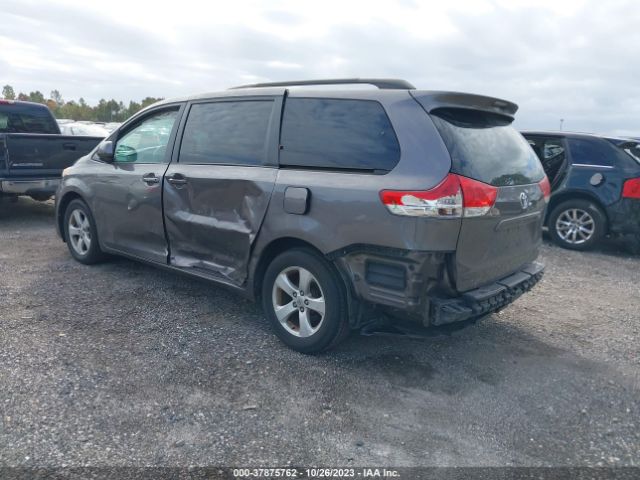 Photo 5 VIN: 5TDKK3DC2BS107169 - TOYOTA SIENNA 