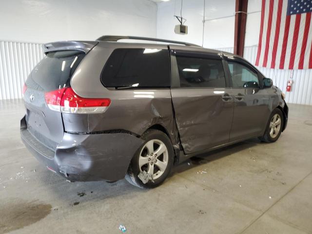 Photo 2 VIN: 5TDKK3DC2BS110914 - TOYOTA SIENNA LE 