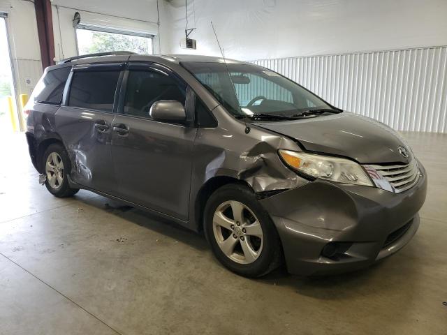 Photo 3 VIN: 5TDKK3DC2BS110914 - TOYOTA SIENNA LE 