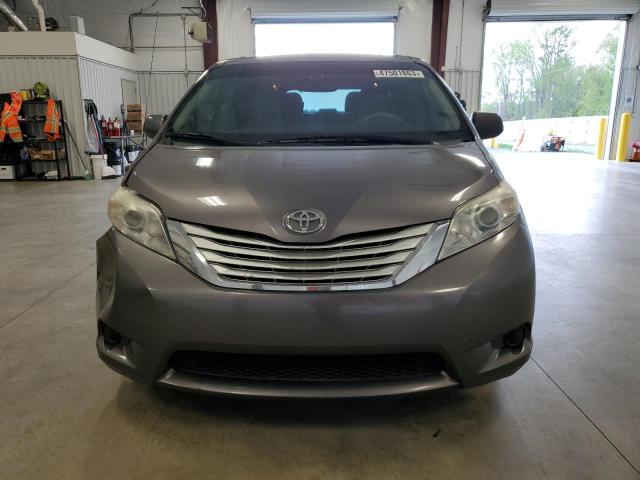 Photo 4 VIN: 5TDKK3DC2BS110914 - TOYOTA SIENNA LE 