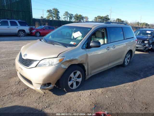 Photo 1 VIN: 5TDKK3DC2BS113327 - TOYOTA SIENNA 