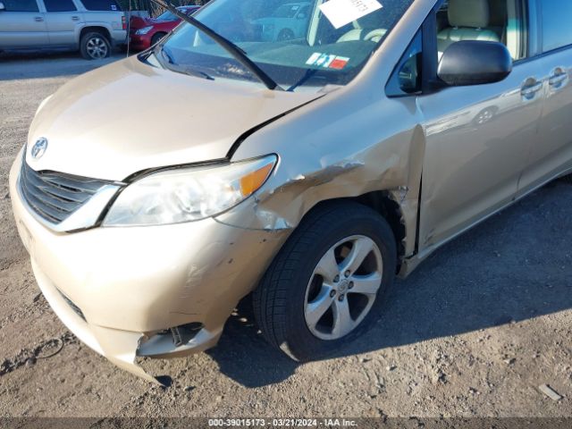 Photo 5 VIN: 5TDKK3DC2BS113327 - TOYOTA SIENNA 