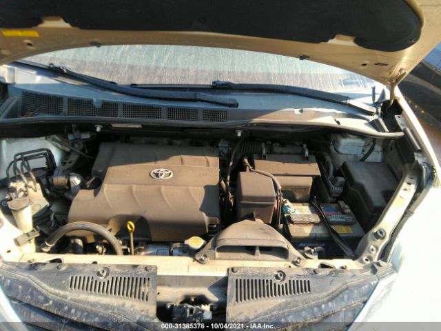 Photo 9 VIN: 5TDKK3DC2BS124070 - TOYOTA SIENNA 