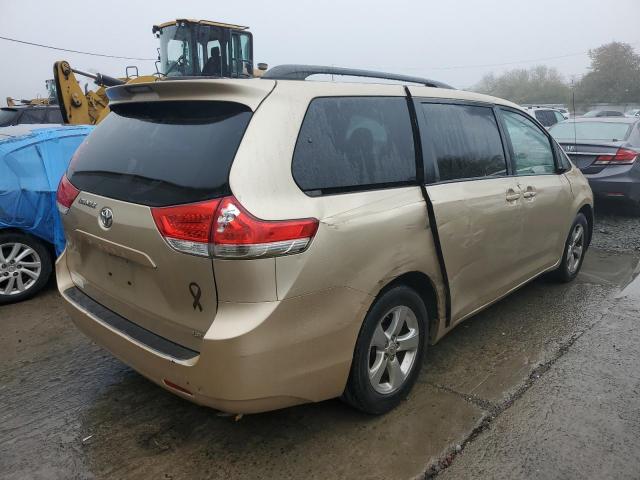 Photo 3 VIN: 5TDKK3DC2BS127857 - TOYOTA SIENNA LE 