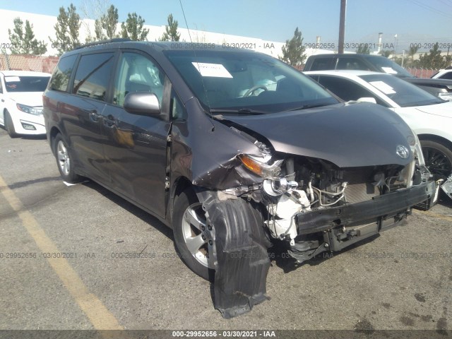 Photo 0 VIN: 5TDKK3DC2BS144870 - TOYOTA SIENNA 