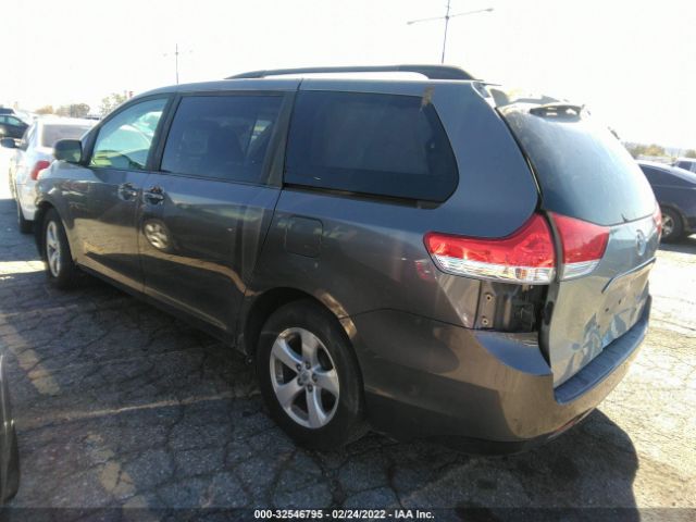 Photo 2 VIN: 5TDKK3DC2BS144870 - TOYOTA SIENNA 